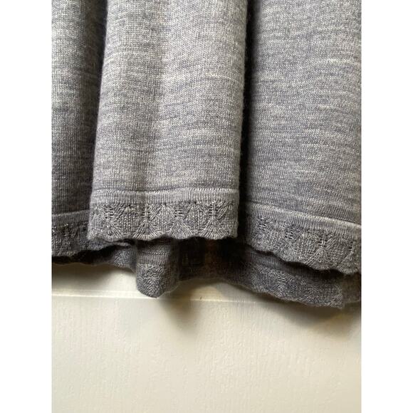 Tahari Gray Lightweight Merino Wool Blend Long Sleeve Sweater Dress Size Medium - Picture 4 of 9